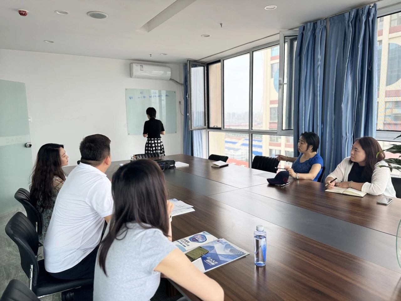 呼和浩特職業(yè)技術(shù)大學-2.jpg 呼和浩特職業(yè)技術(shù)大學-2.jpg